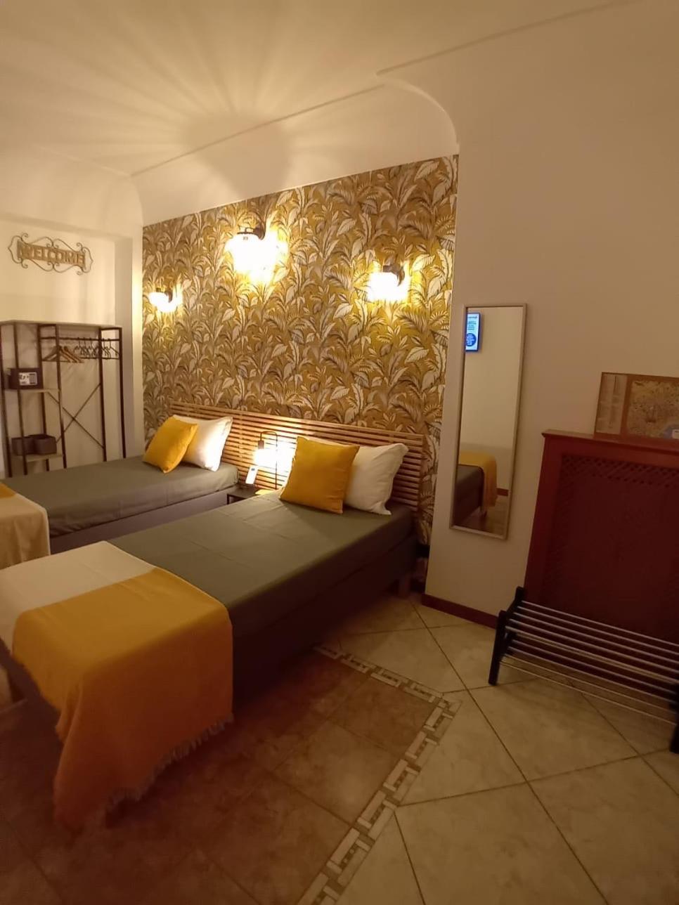 Reginella House Hotel Наполи Екстериор снимка
