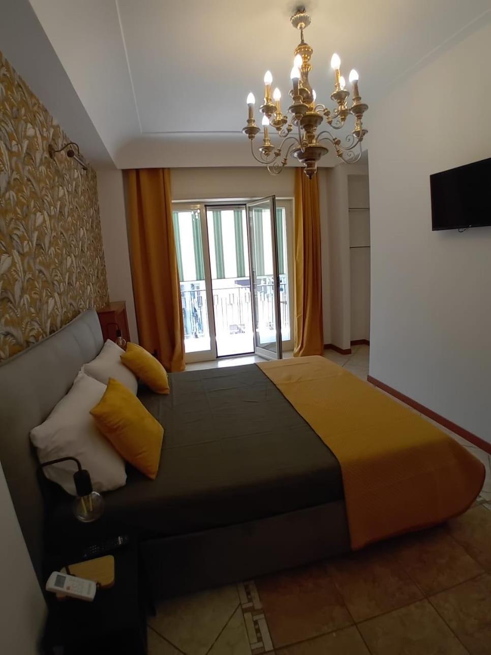 Reginella House Hotel Наполи Екстериор снимка
