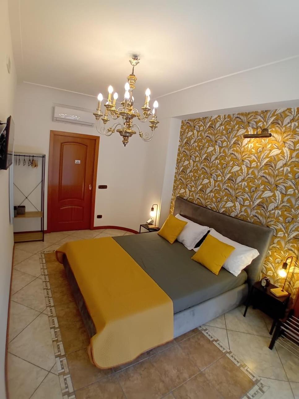 Reginella House Hotel Наполи Екстериор снимка