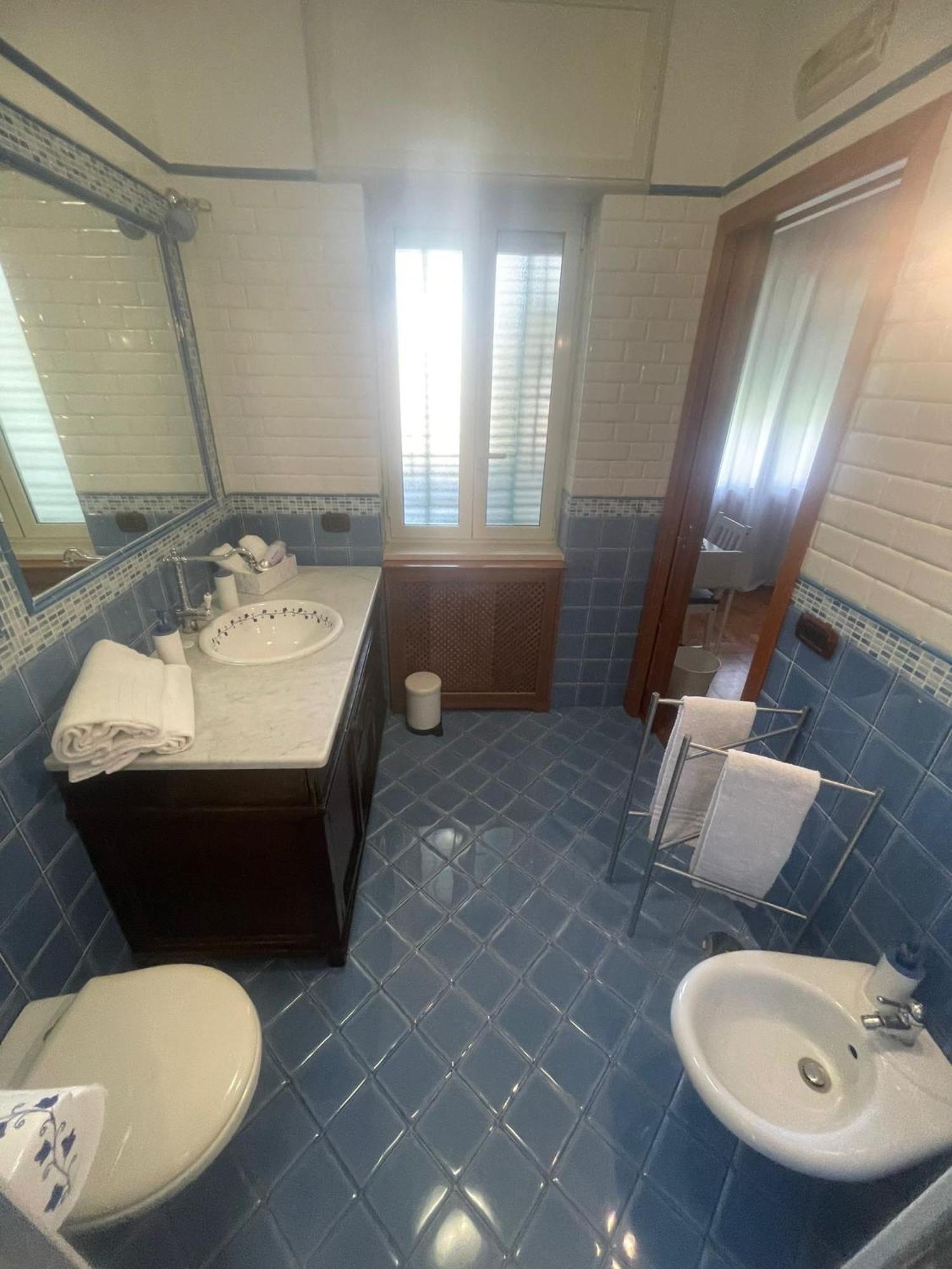 Reginella House Hotel Наполи Екстериор снимка