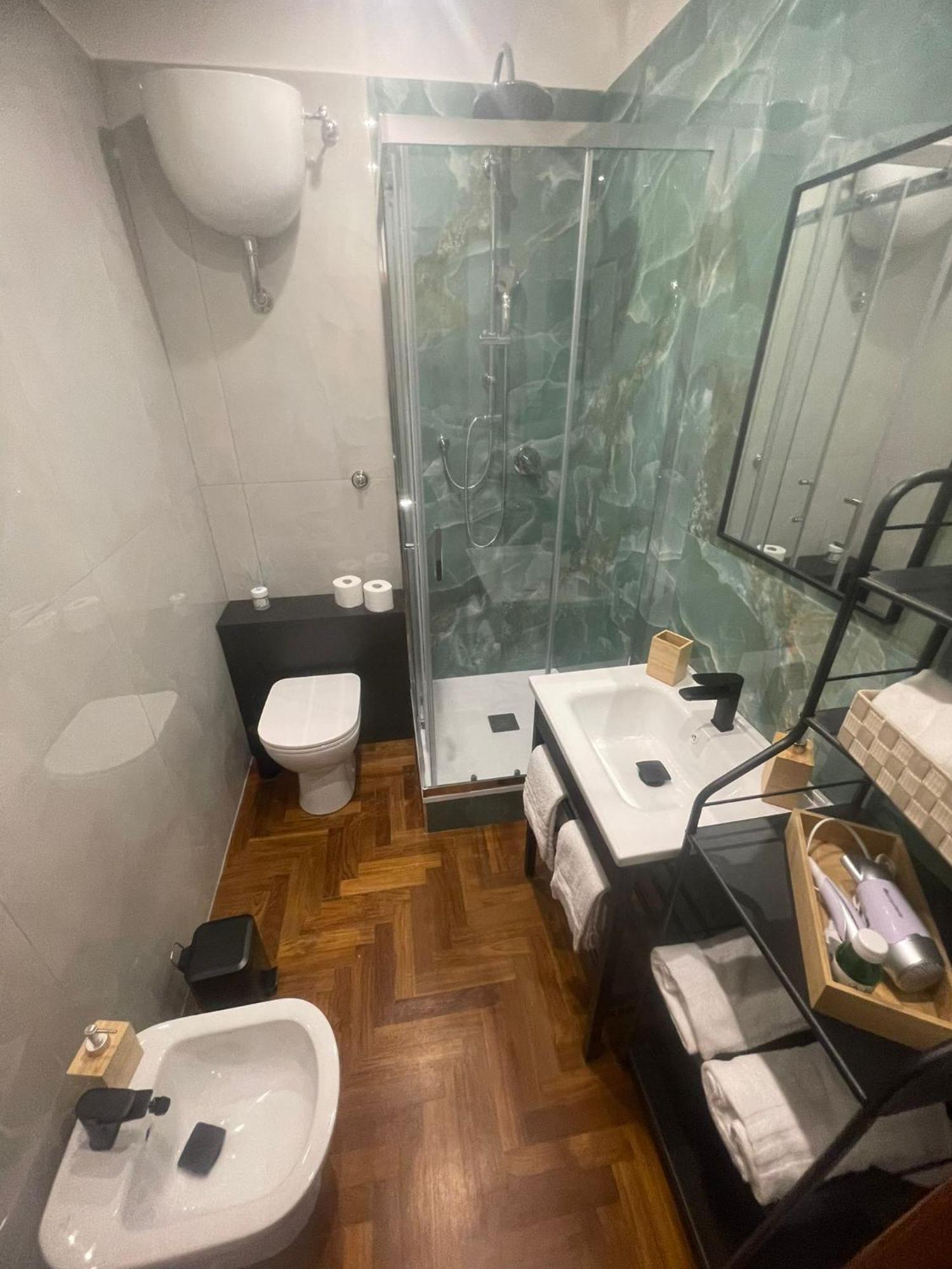 Reginella House Hotel Наполи Екстериор снимка